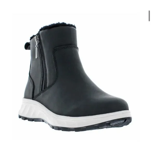 Khombu Shoes New Khombu Ladies All Weather Boot Sz 8 Water Repellant Memory Foam Insole Nwt Poshmark